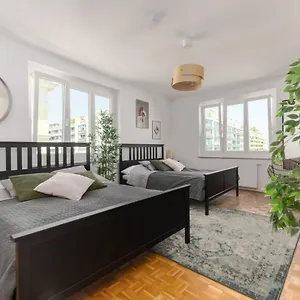  Apartmán King Bed Home, 3 Bed Rooms, Perfect For Long Term