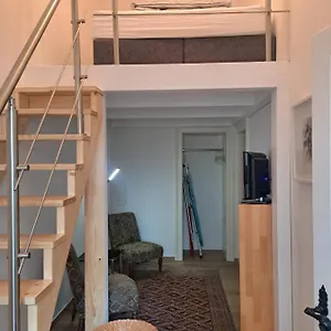 Apartment Ruhige Art-garconniere Mit Balkon, Wien